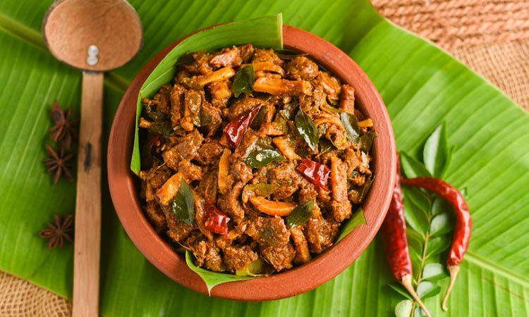 Pallipalayam chicken with coconut and chillies